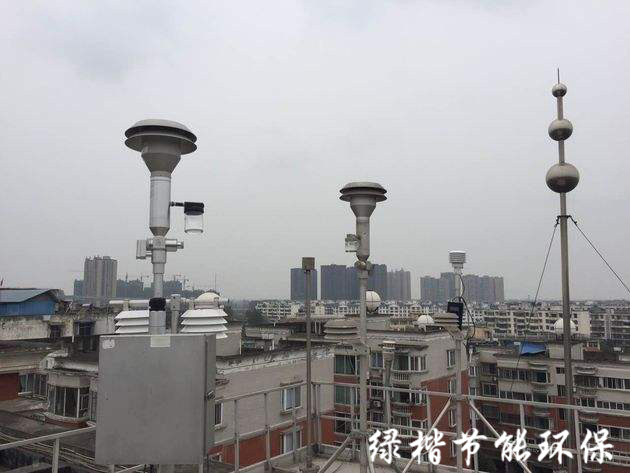 在線(xiàn)監測設備